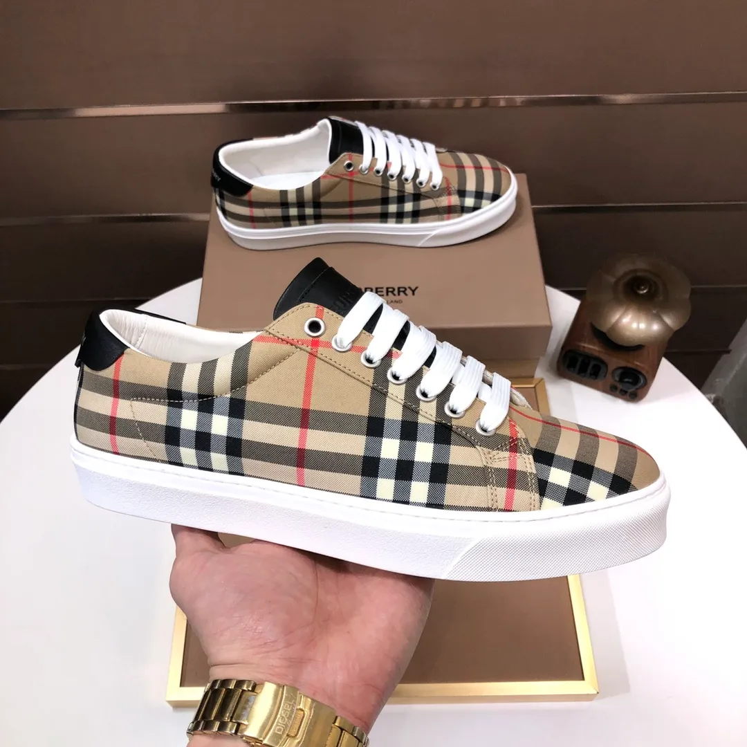 Men's shoes 💰480💰 [Burberry] (cowhide lining) classic low-top sneakers｜Imported cowhide with classic plaid fabric｜Cowhide lining｜Original outsole｜Fine workmanship and comfortable to wear Size: 38-44 (customized at 45)